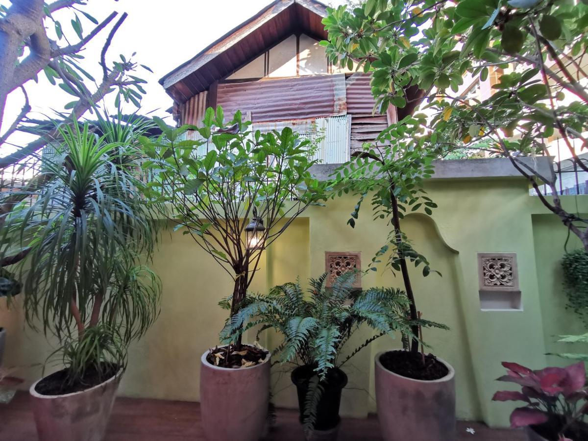 Tavee Guesthouse Banguecoque Exterior foto